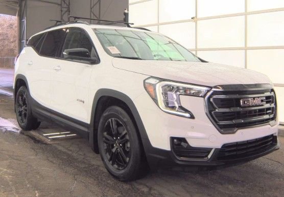 Used 2023 GMC Terrain AT4 w/ Infotainment Package II image 4