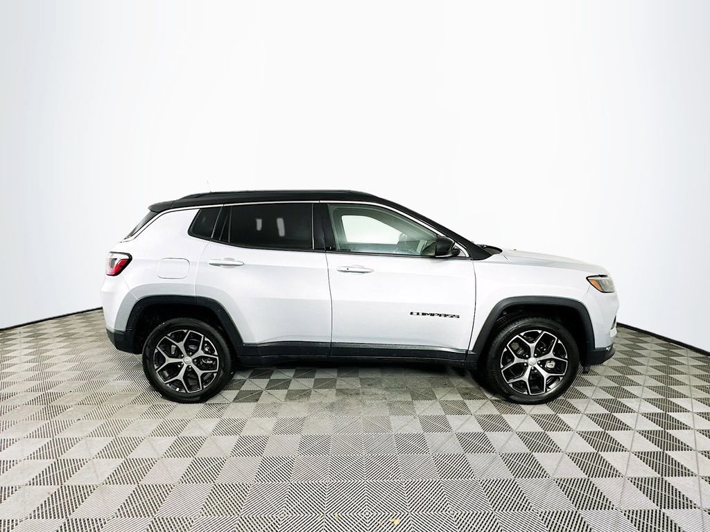 Certified 2024 Jeep Compass Limited image 13