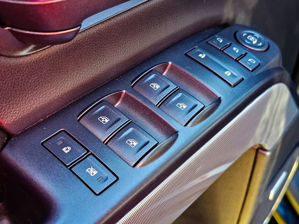 Used 2017 Chevrolet Silverado 1500 LTZ Z71 w/ LTZ Plus Package image 12