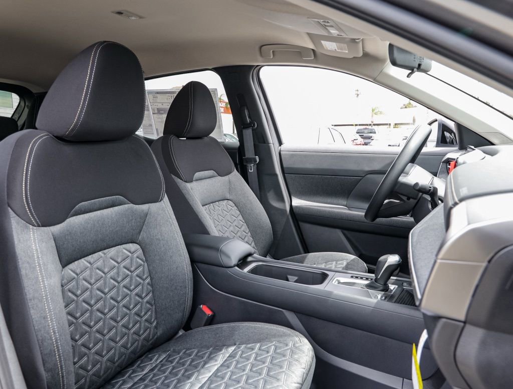 New 2026 Nissan Kicks SV FWD image 18