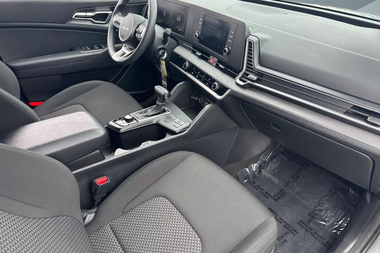Used 2023 Kia Sportage LX FWD image 31