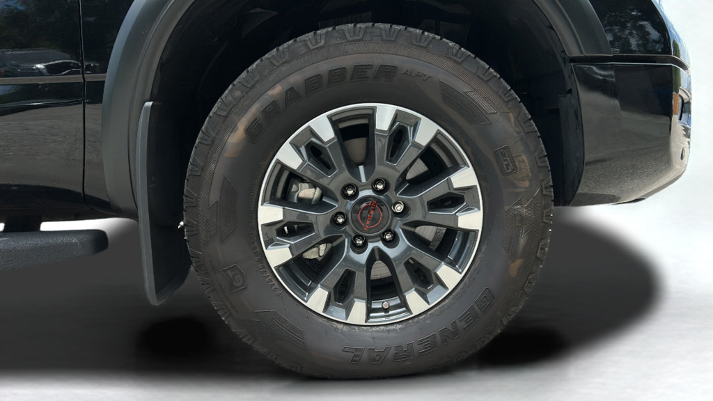 Used 2024 Nissan Titan PRO-4X w/ Pro-4x Convenience Package AWD/4WD image 35