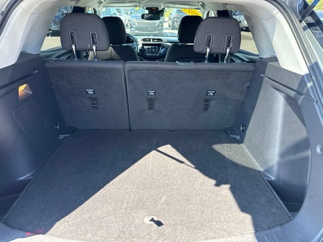 Used 2023 Chevrolet TrailBlazer LT w/ Convenience Package FWD image 11