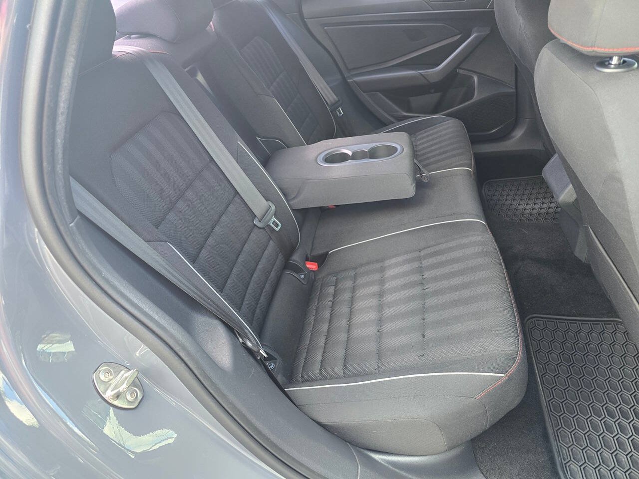 Used 2020 Volkswagen Jetta GLI FWD image 19