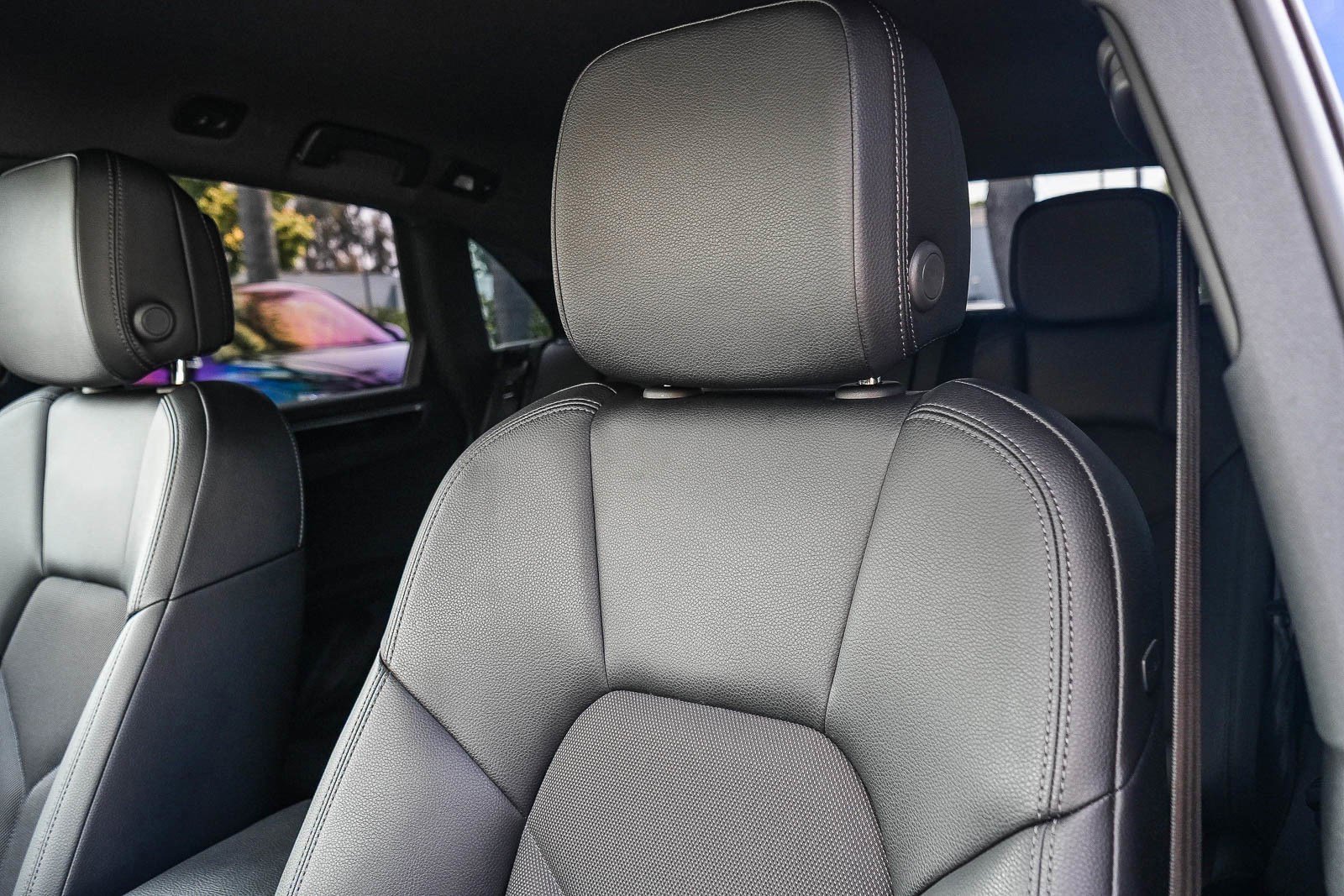 Used 2023 Porsche Macan image 24