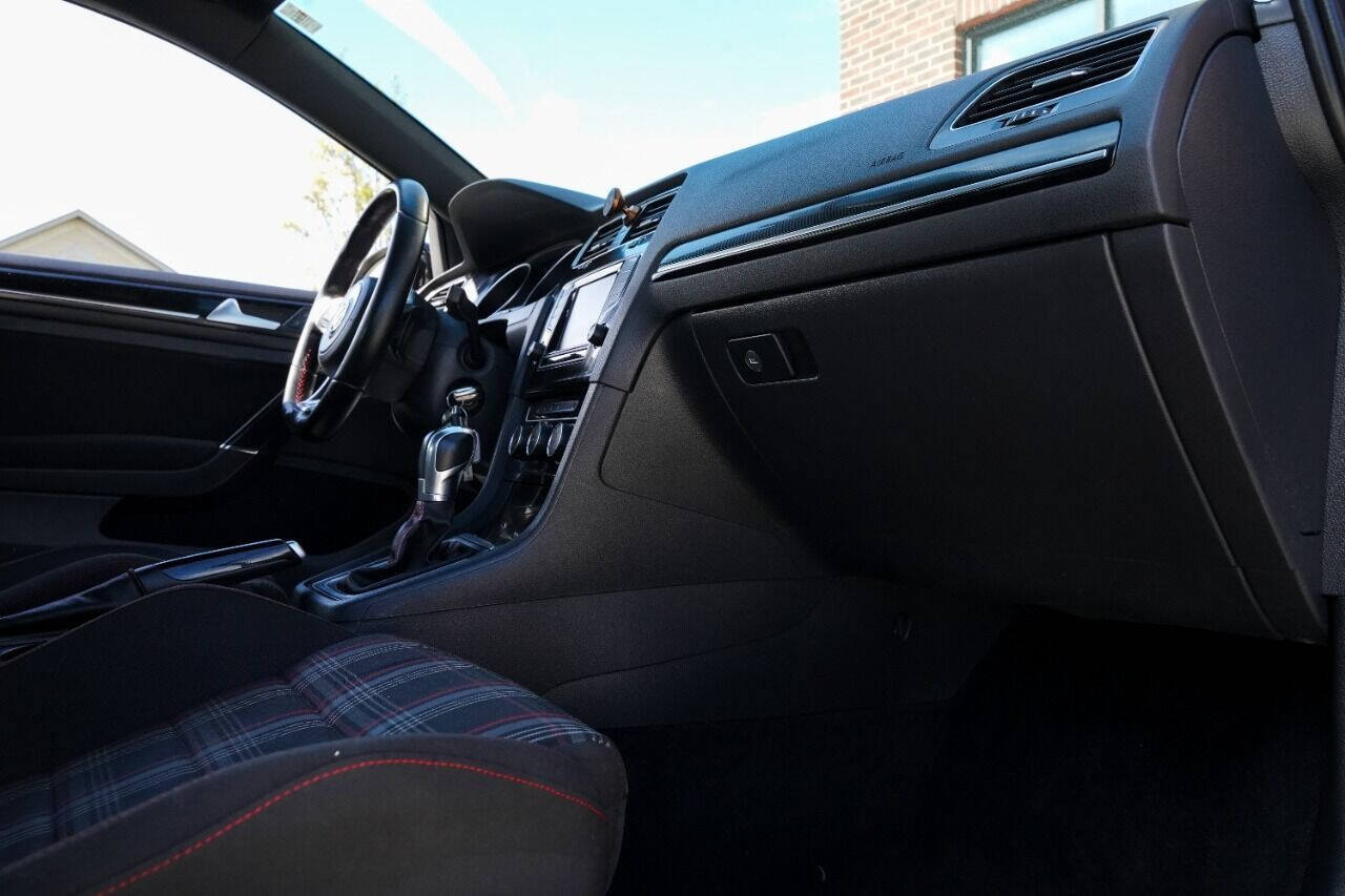 Used 2015 Volkswagen GTI S image 20
