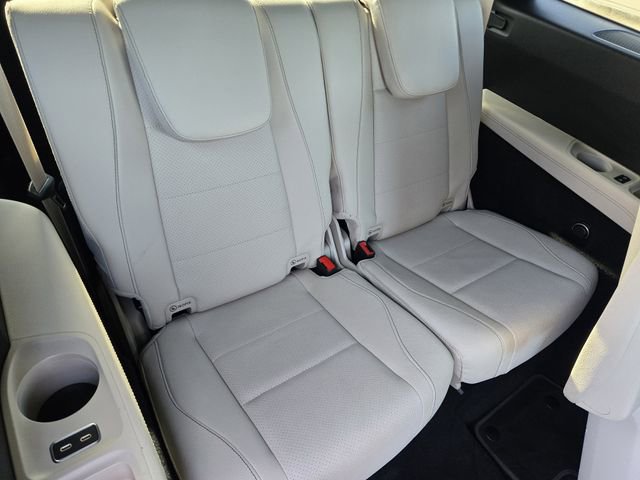 Used 2025 Mercedes-Benz GLS 450 4MATIC image 35