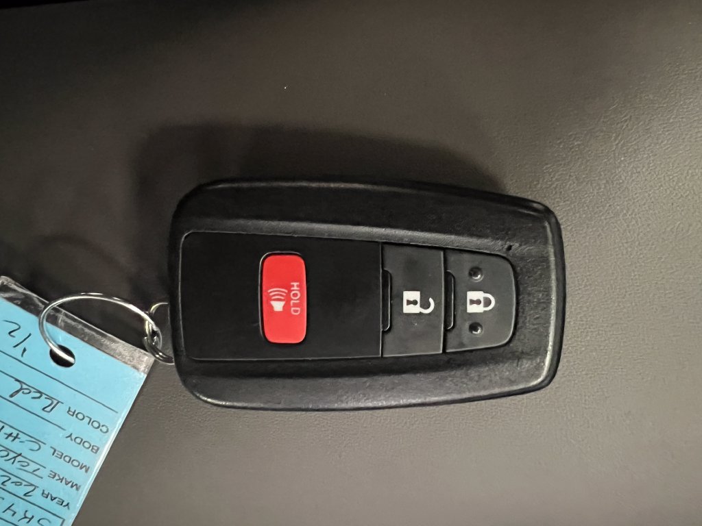 Used 2022 Toyota C-HR Limited FWD image 30