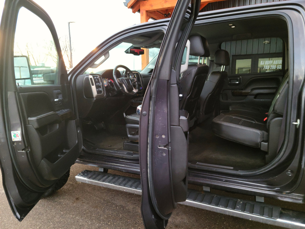 Used 2015 GMC Sierra 2500 Denali w/ Duramax Plus Package image 7