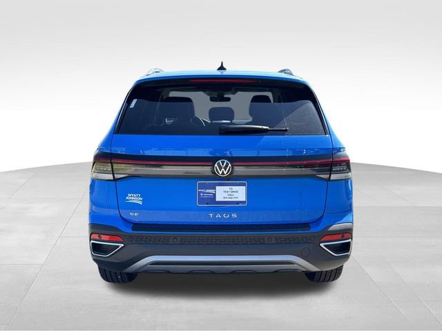 New 2026 Volkswagen Taos SE FWD image 4