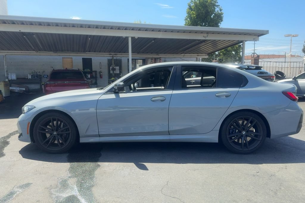 Used 2024 BMW 330i Sedan w/ M Sport Package RWD image 9