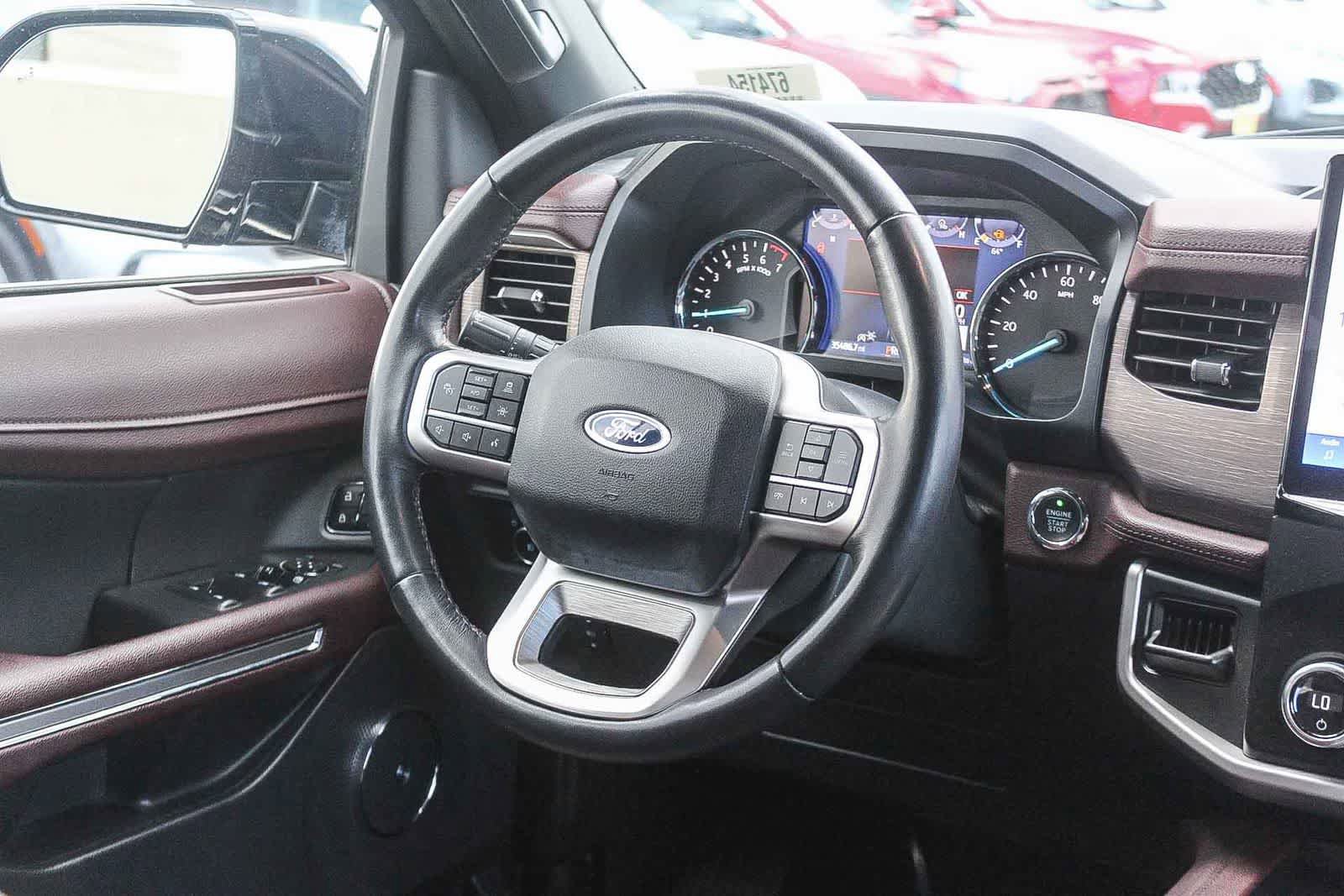Used 2024 Ford Expedition Limited RWD image 16