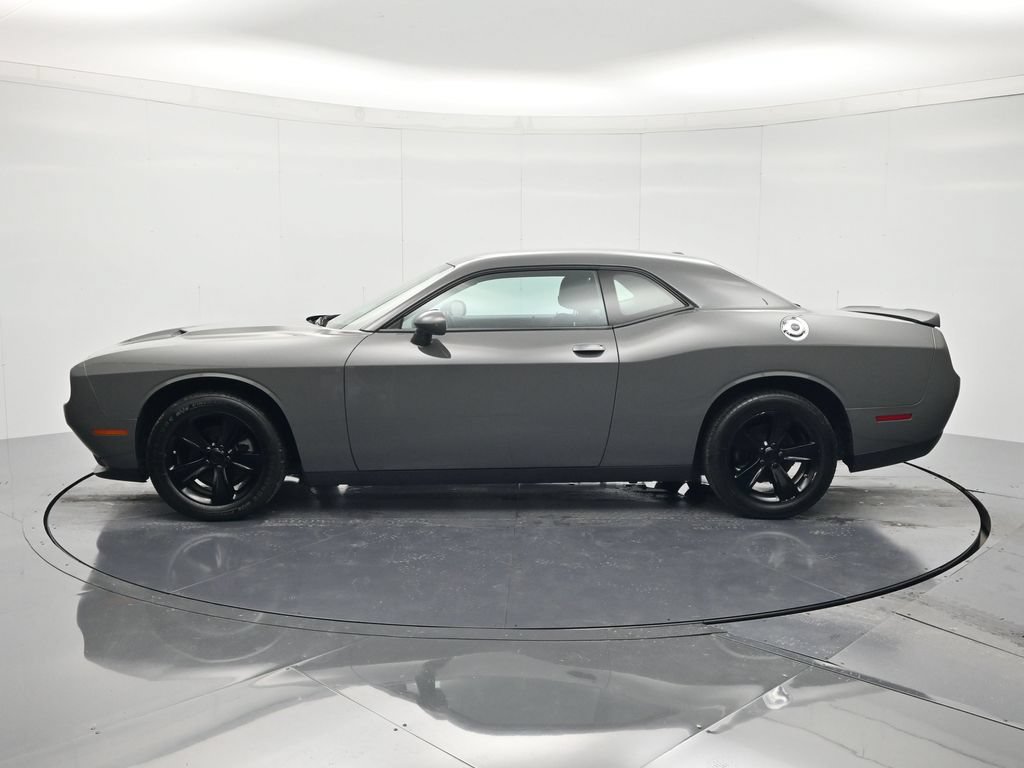 Used 2023 Dodge Challenger SXT RWD image 8