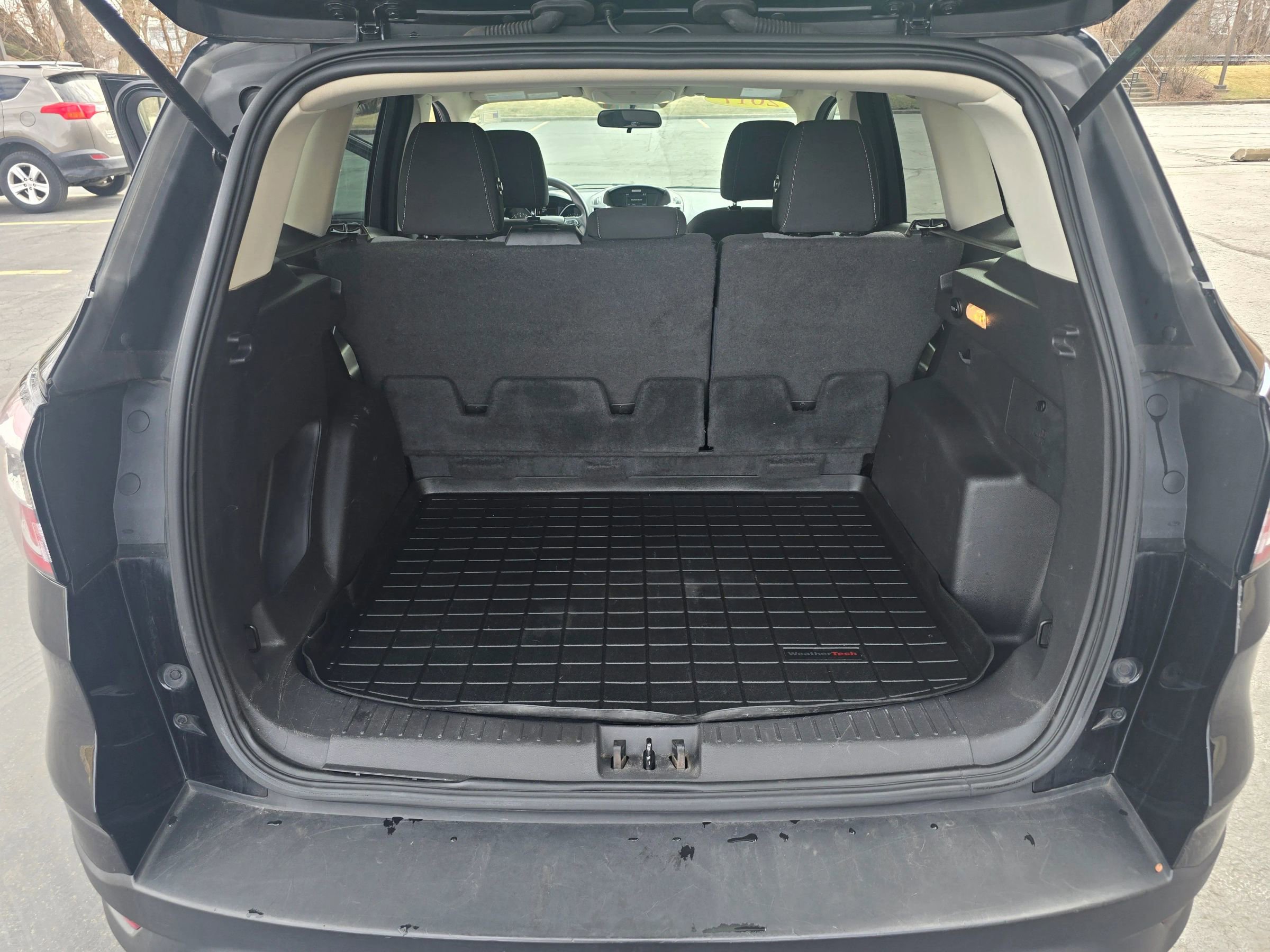 Used 2017 Ford Escape SE image 32