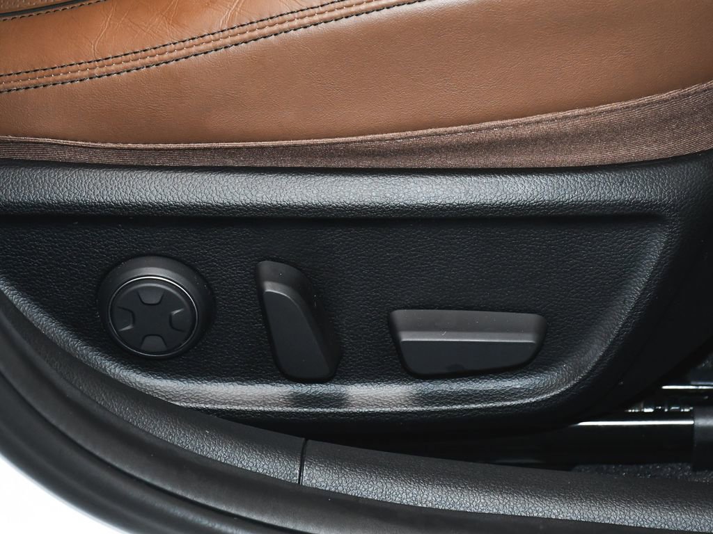 Used 2020 Genesis G70 3.3T w/ Prestige Package image 60