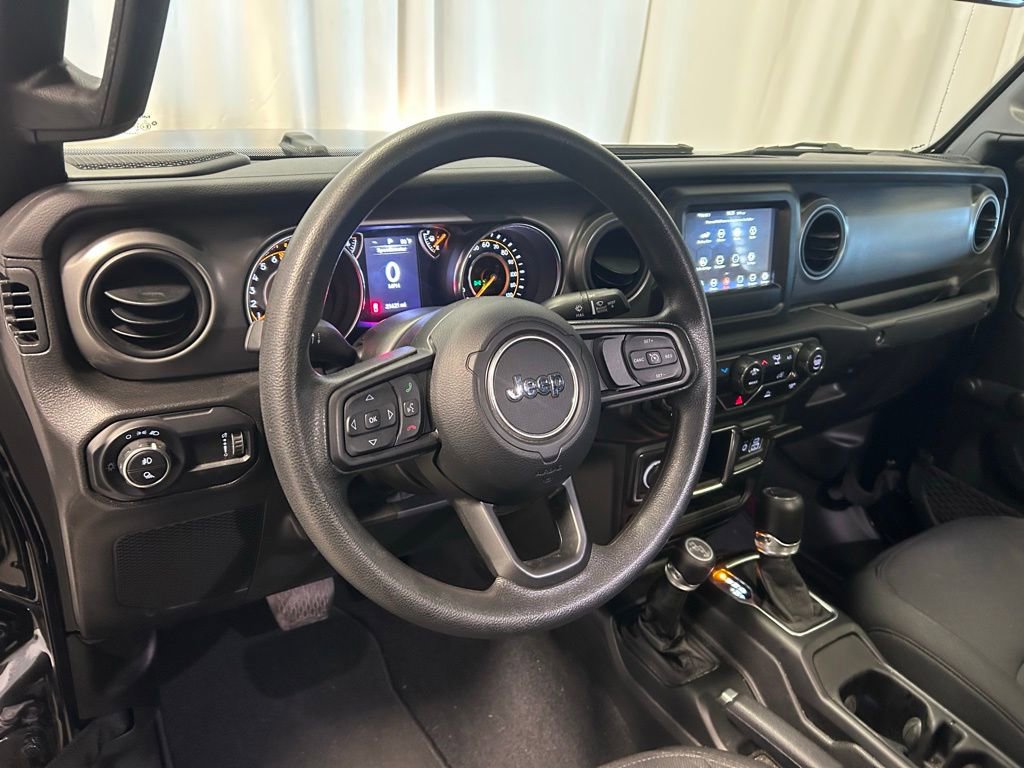 Used 2023 Jeep Gladiator Sport AWD/4WD image 2