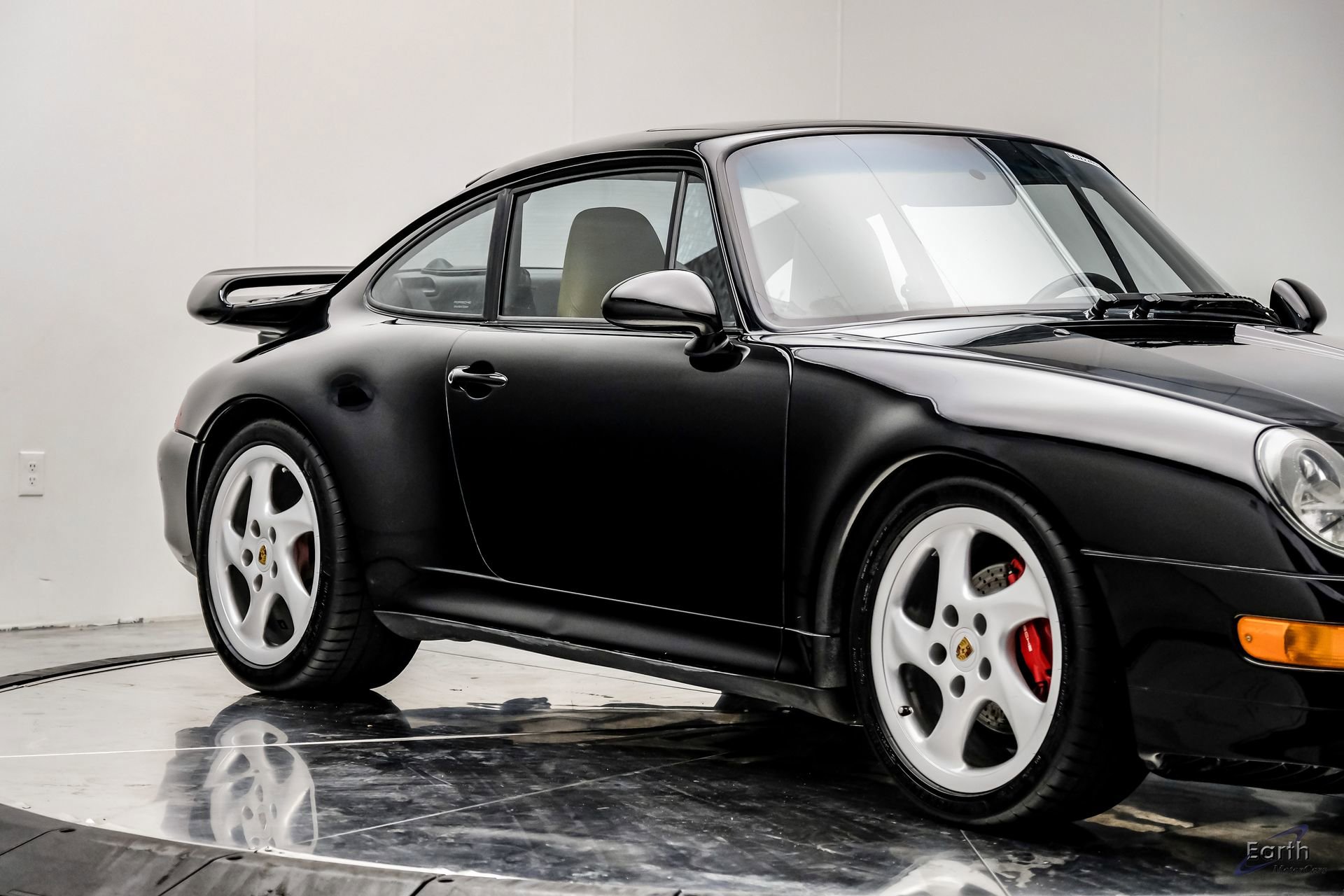 Used 1997 Porsche 911 Carrera S RWD image 32