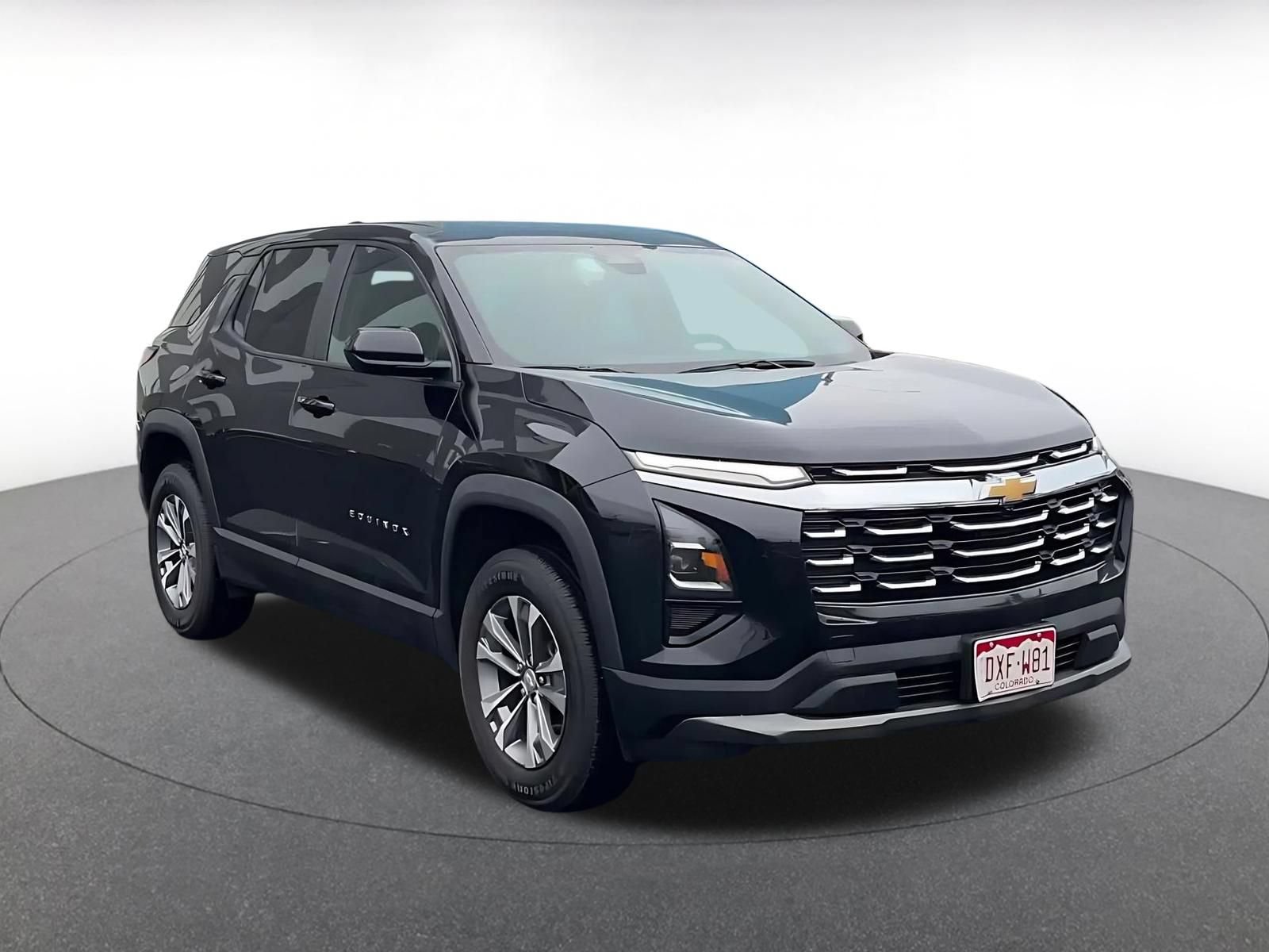 Used 2025 Chevrolet Equinox LT FWD image 3