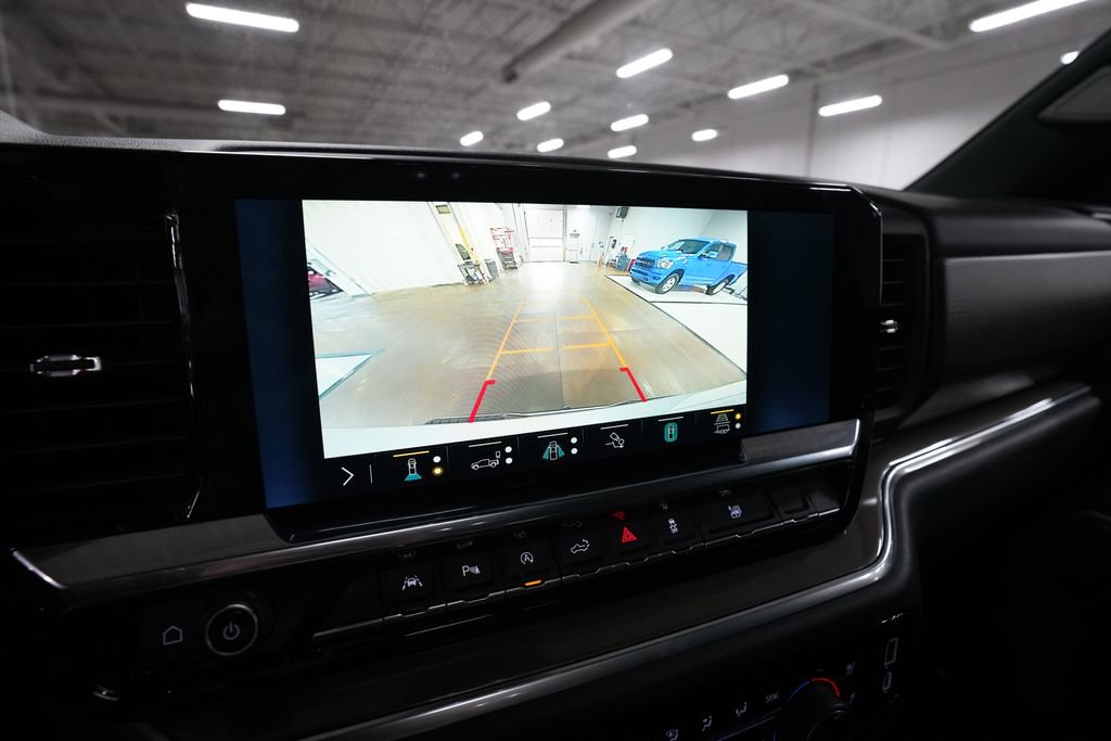 Used 2022 Chevrolet Silverado 1500 High Country w/ High Country Premium Package AWD/4WD image 19