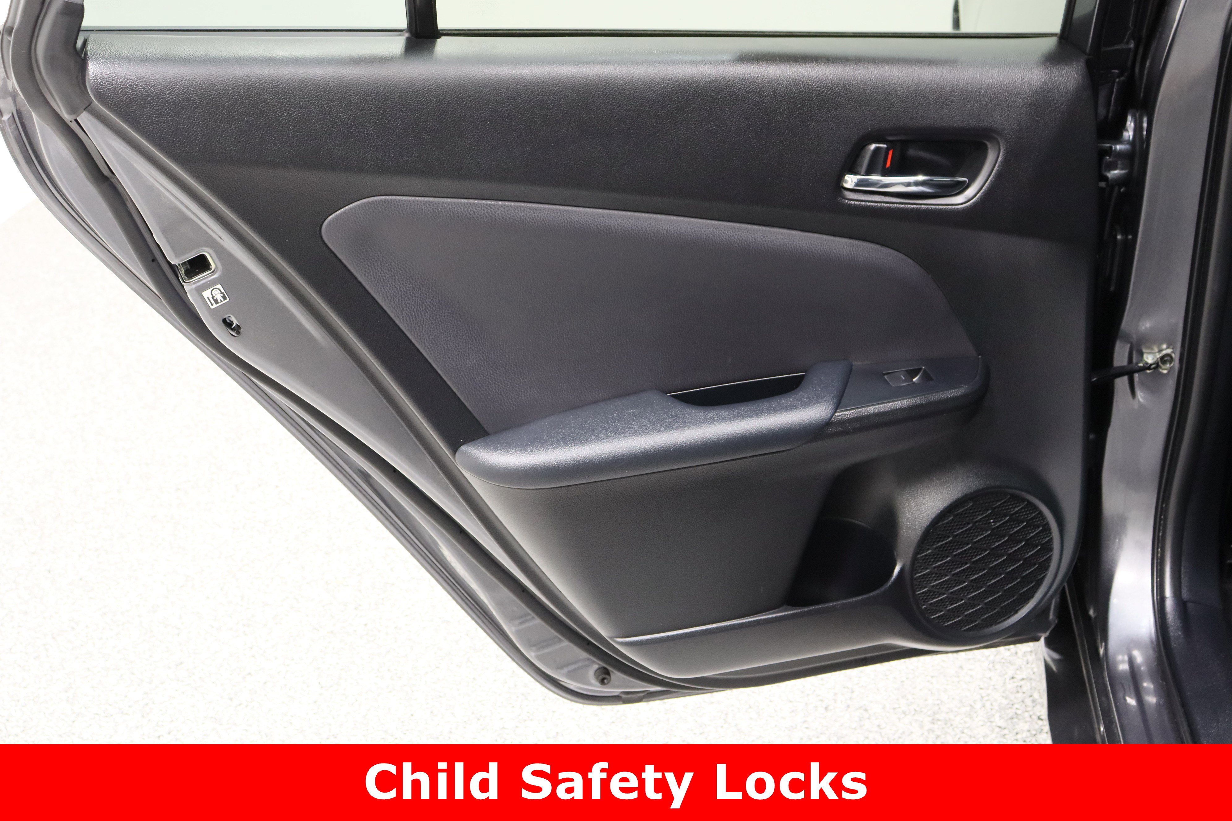 Used 2020 Toyota Prius L Eco image 23