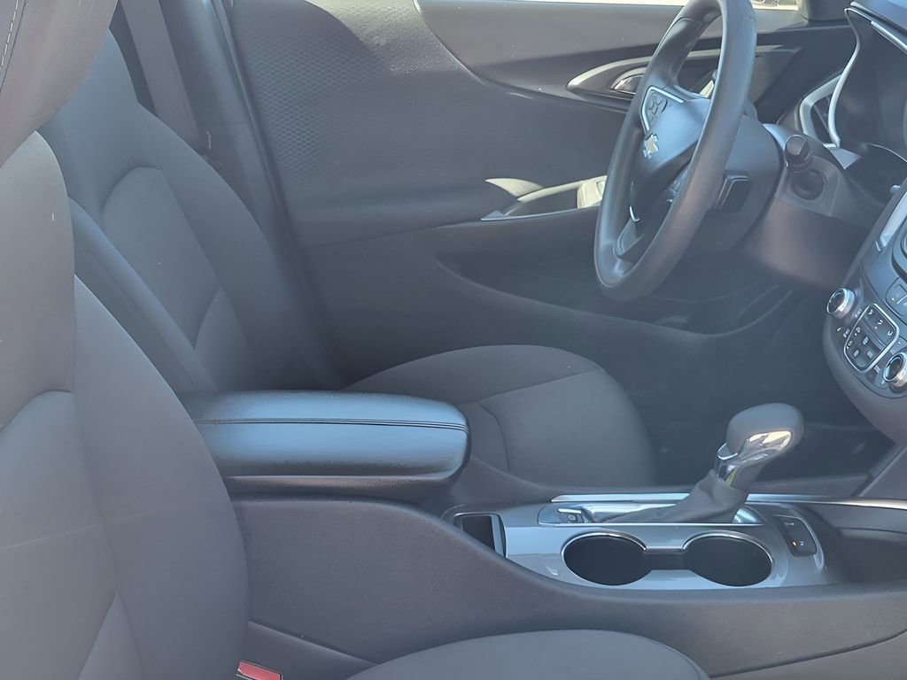 Used 2024 Chevrolet Malibu LT image 27