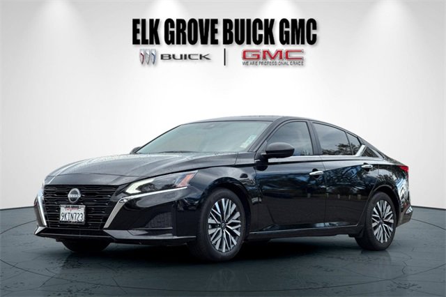 Used 2024 Nissan Altima 2.5 SV image 8