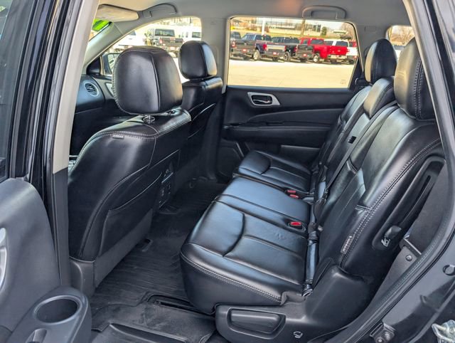 Used 2018 Nissan Pathfinder SL image 17
