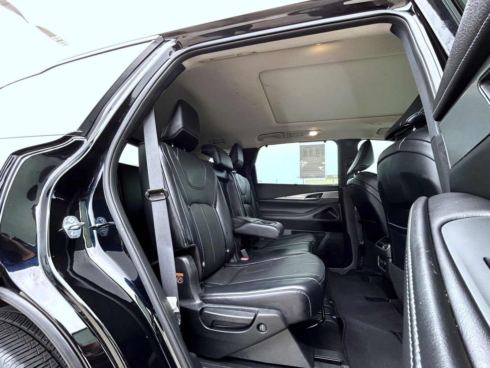 Certified 2023 INFINITI QX60 Luxe w/ Cargo Package AWD/4WD image 18