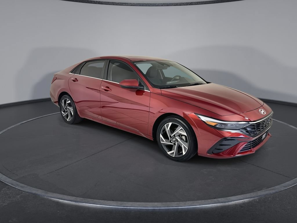 Certified 2025 Hyundai Elantra SEL FWD image 2