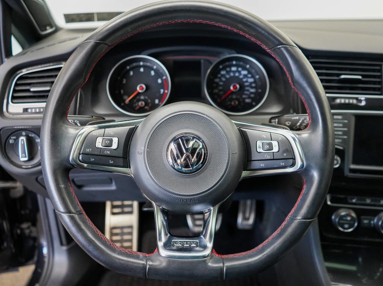 Used 2017 Volkswagen GTI Autobahn FWD image 46