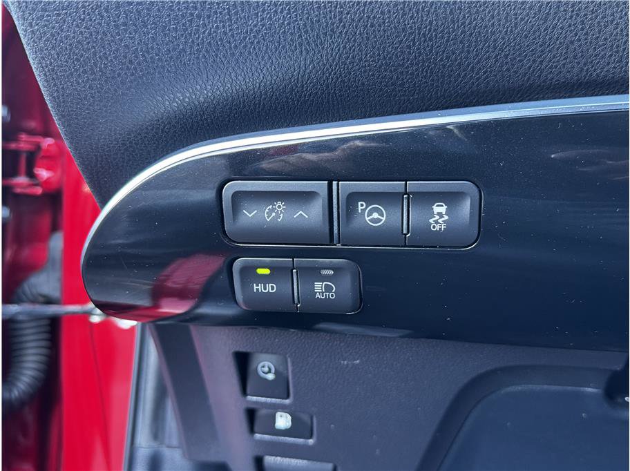 Used 2017 Toyota Prius Prime Advanced FWD image 32