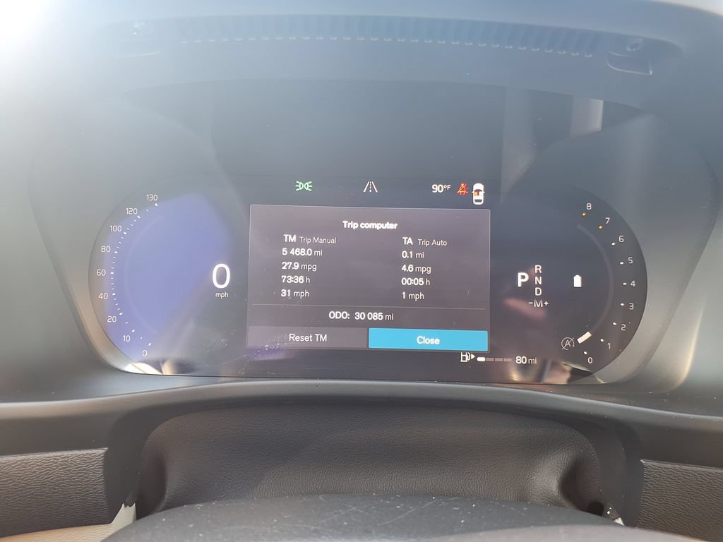 Certified 2023 Volvo XC40 B4 Plus w/ Climate Package FWD image 38