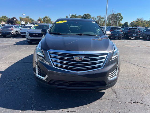 Used 2017 Cadillac XT5 Premium Luxury AWD/4WD image 2