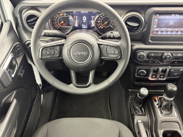 Used 2023 Jeep Wrangler Sport AWD/4WD image 14