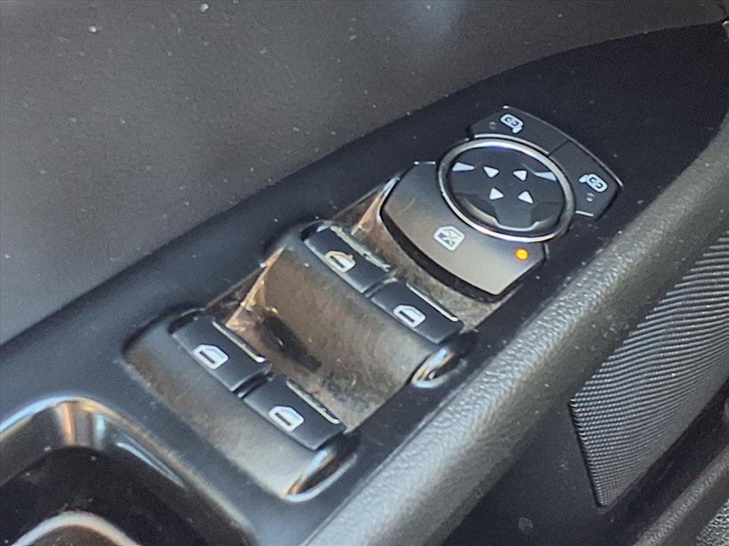 Used 2014 Ford Fusion SE w/ Equipment Group 202A image 10