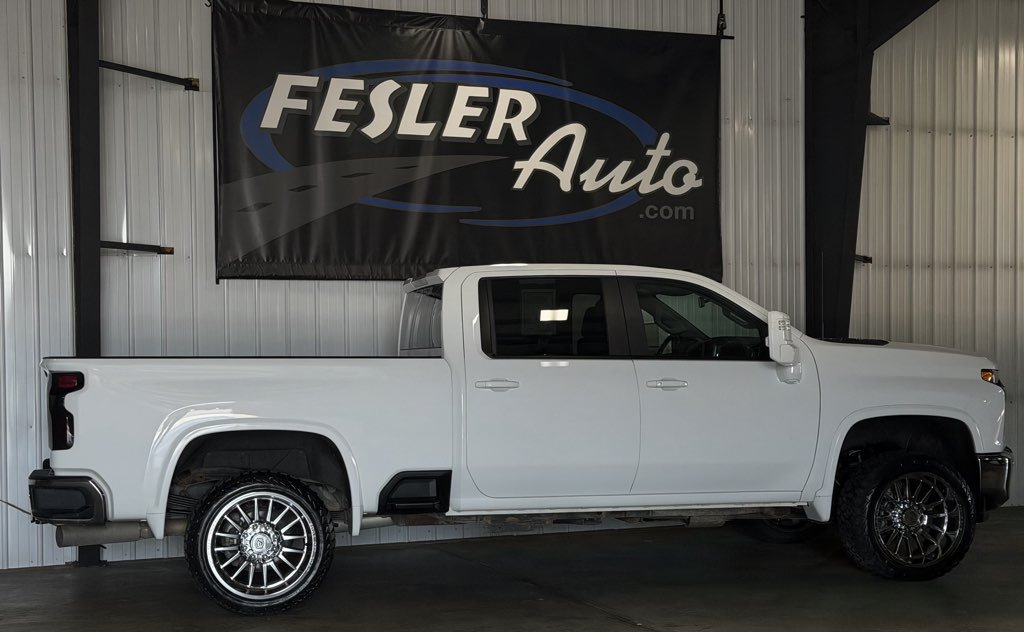 Used 2021 Chevrolet Silverado 2500 LT w/ All Star Edition AWD/4WD image 14