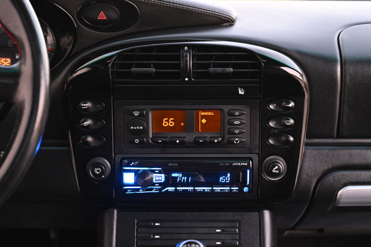 Used 2004 Porsche 911 Carrera 4S image 23