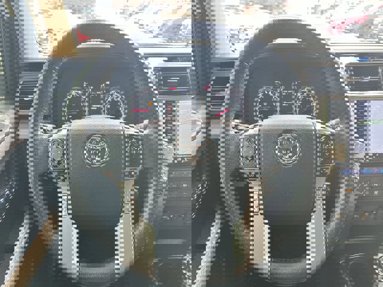 Used 2020 Toyota 4Runner Limited image 27