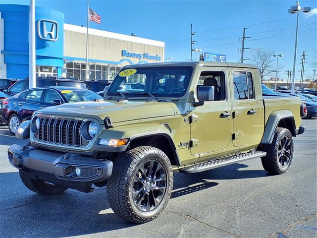 Used 2025 Jeep Gladiator Sport
