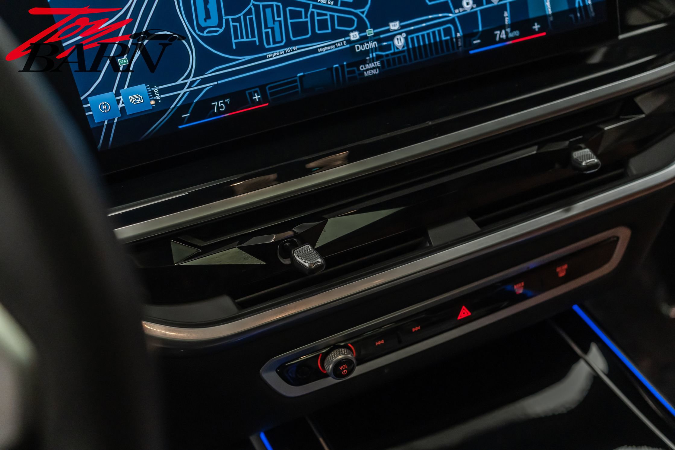 Used 2023 BMW X7 M60i w/ Executive Package image 39