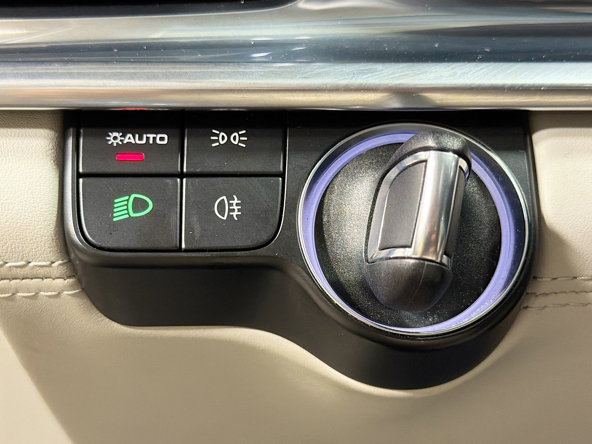 Used 2023 Porsche Panamera image 35