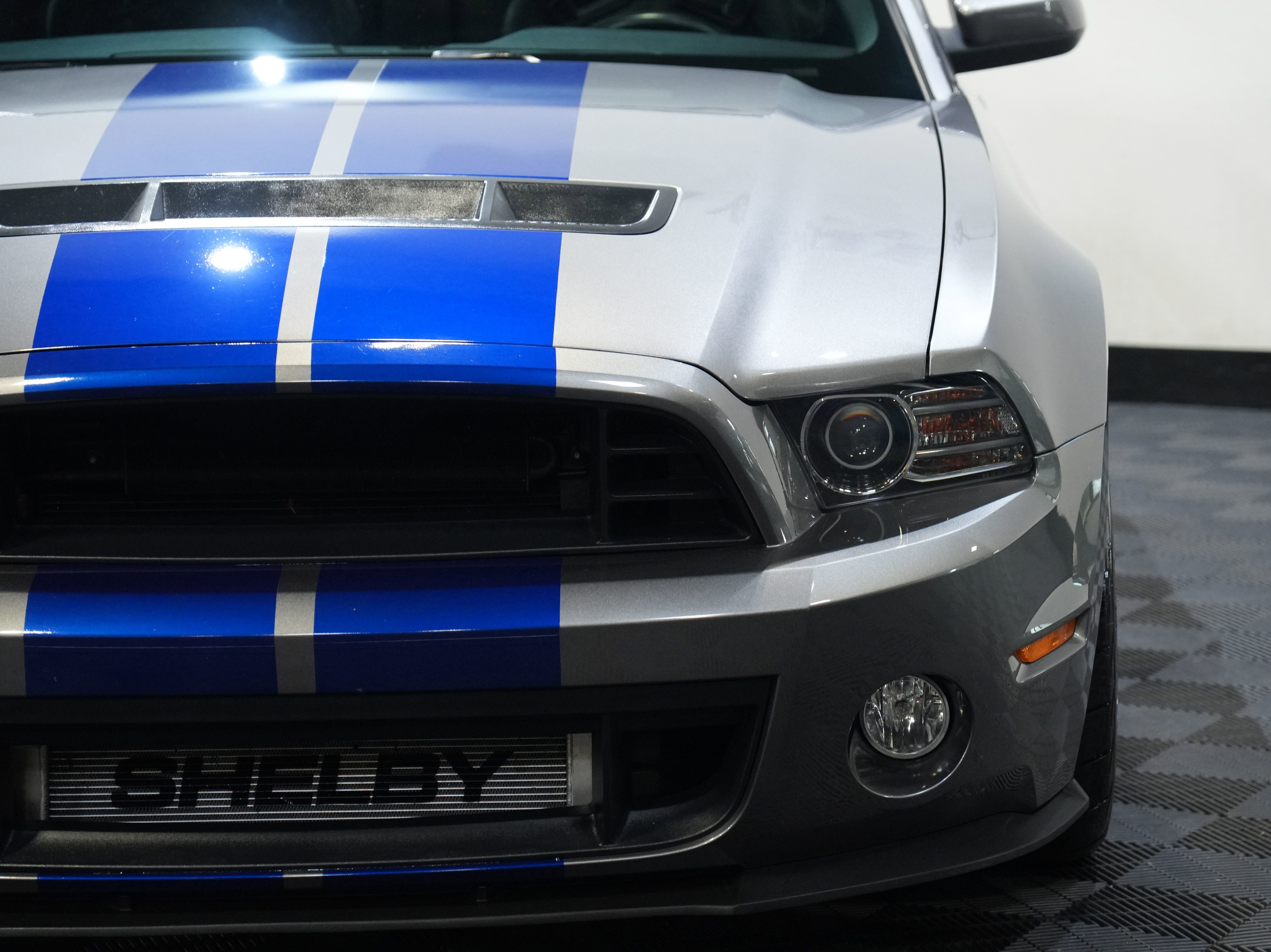 Used 2014 Ford Mustang Shelby GT500 w/ Equipment Group 821A RWD image 10