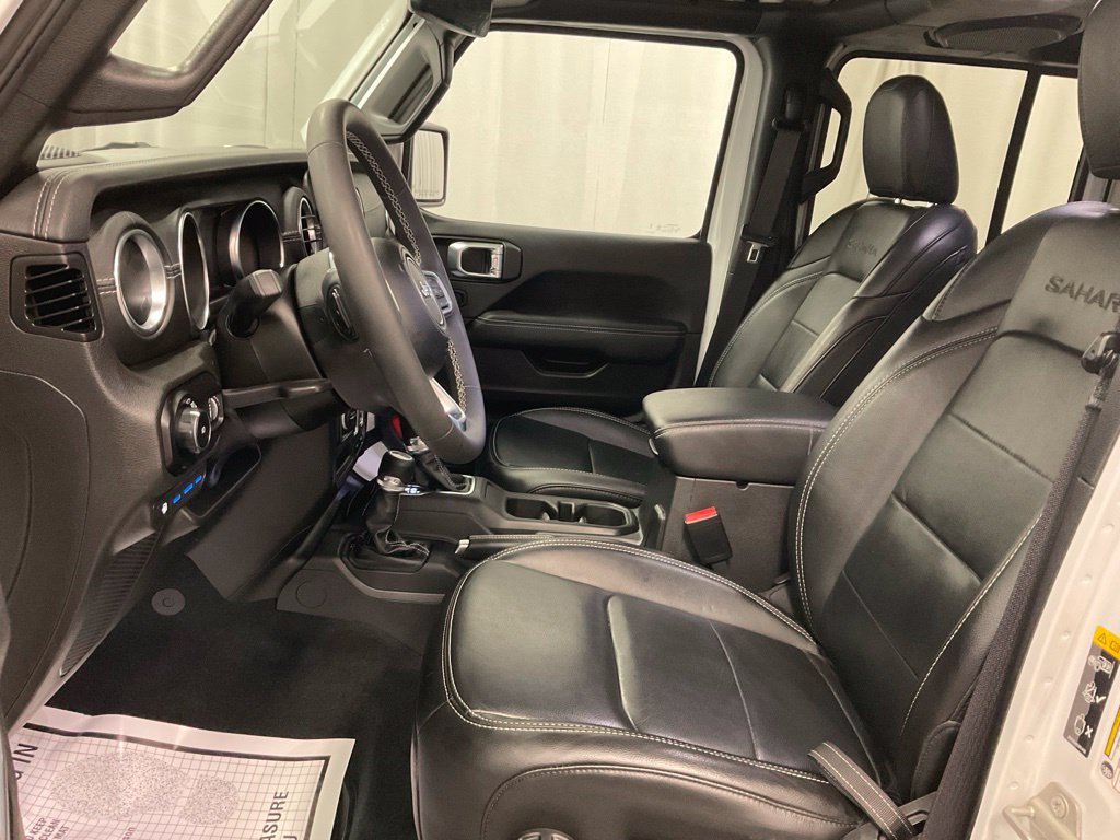 Used 2023 Jeep Wrangler Unlimited Sahara w/ Cold Weather Group AWD/4WD image 4