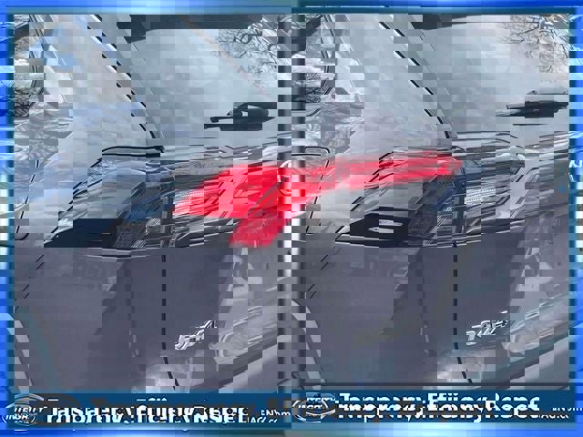 Used 2021 Toyota RAV4 XLE w/ Convenience Package image 11