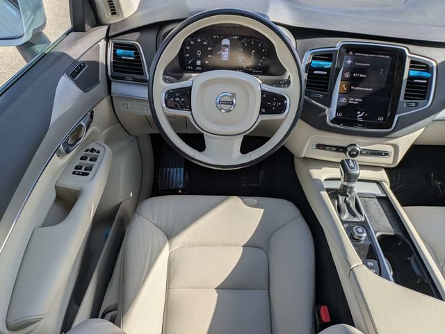 Used 2022 Volvo XC90 T5 Momentum w/ Protection Package Premier FWD image 16