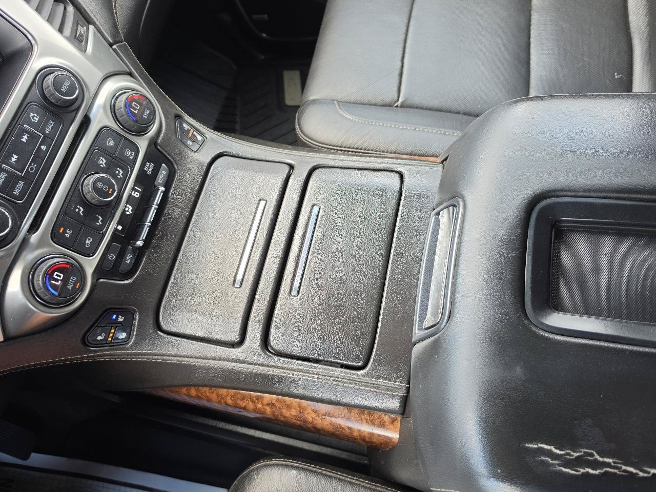 Used 2015 Chevrolet Tahoe LTZ AWD/4WD image 17