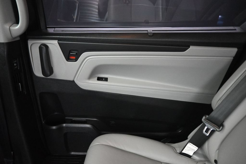 Used 2022 Honda Odyssey Touring image 37