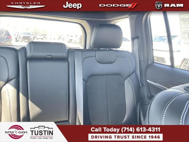 New 2027 Jeep Grand Cherokee Altitude AWD/4WD image 40