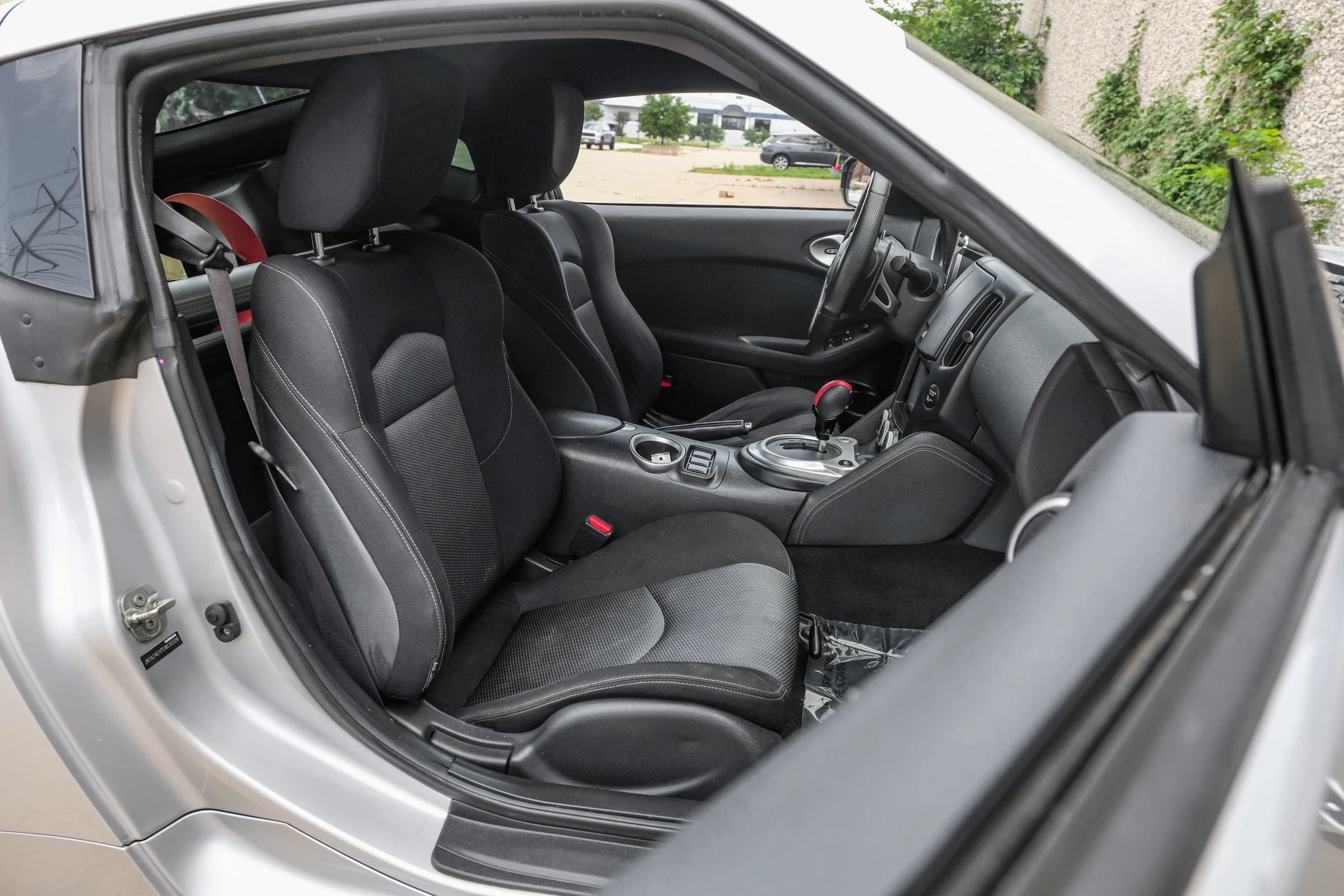 Used 2014 Nissan 370Z Coupe RWD image 27