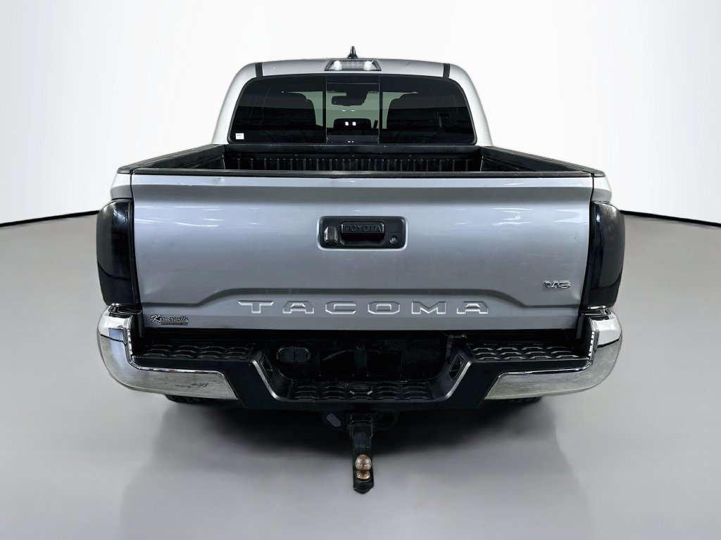 Used 2022 Toyota Tacoma TRD Off-Road AWD/4WD image 6